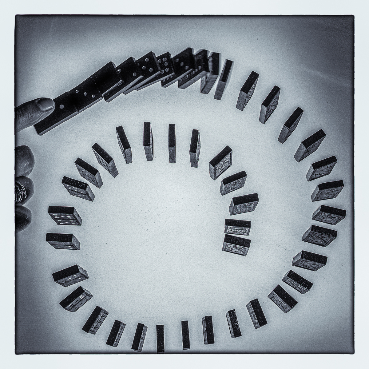 2025 Fallende Steine (Thema Leg los).jpg