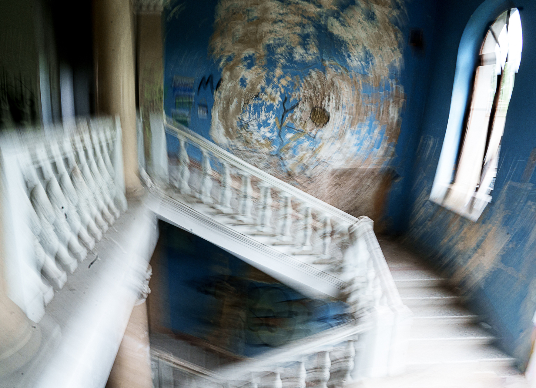 Platz 08 Kurklinik Treppenhaus.jpg