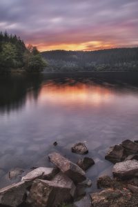 030819 Sebastian Gilly WB Landschaft Sonnneuntergang an der Bigge