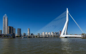 Die Erasmusbrücke in Rotterdam