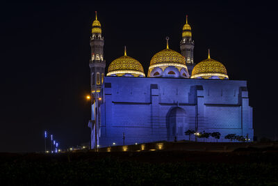 Platz 09 Moschee bei Nacht.jpg – Claus Schäfer
