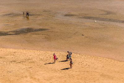 Platz 15 On the Beach.jpg – Harry Handschuh