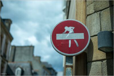 Challenge the status quo - Frankreich (2018).jpg – Volkhart Li