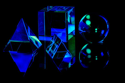Prismen in Blau.jpg – Volker Mönkemöller