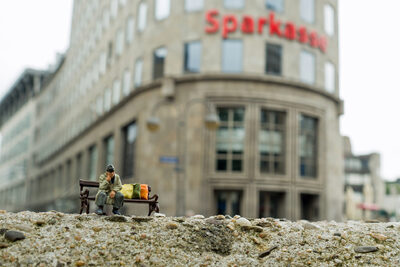 small people's world "Die Bank" – Sabine Werfel
