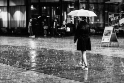 2021 HH im Regen.jpg – Volker Mönkemöller